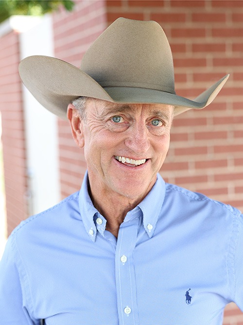 Headshot of Casey Hinton
